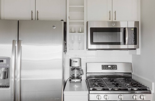 Kips Bay Apartment | Blueground | Kips Bay, pool, w/d & gym, nr MSG