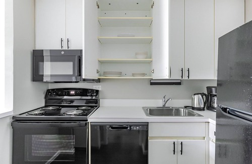 Lake View East Apartment | Blueground | Lake View East, rooftop, nr Lakefront