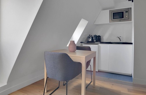Arsenal Apartment | Blueground | Le Marais, nr Bastille