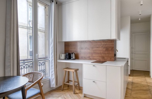 Saint-Merri Apartment | Blueground | Le Marais - Saint-Paul, nr river