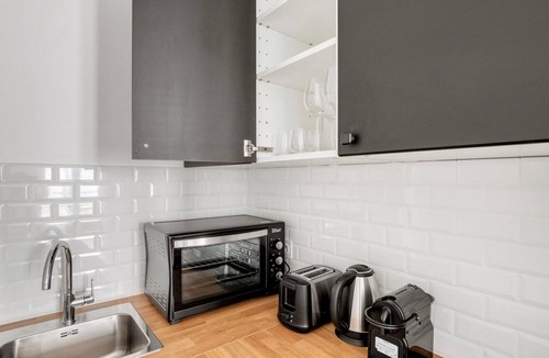 Quartier Sainte-Avoye Apartment | Blueground | Les Halles, renovated & furnished