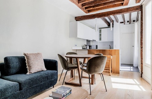 Paris City Center Apartment | Blueground | Les Halles, walk to Eiffel Tower