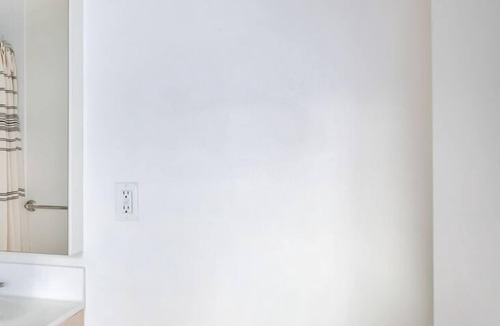 Hunters Point Apartment | Blueground | LIC, pool & w/d, nr Gantry Park