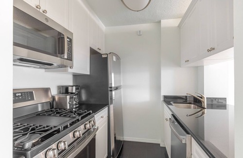 Kips Bay Apartment | Blueground | Manhattan, indoor pool, nr Empire State