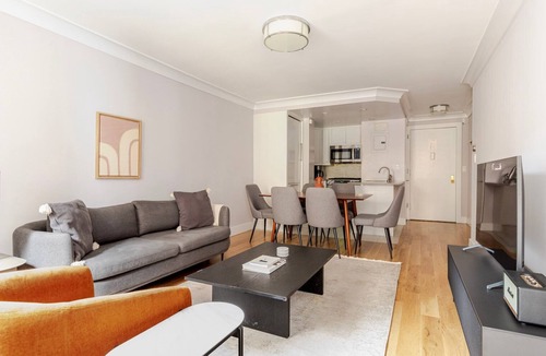 Manhattan Valley Apartment | Blueground | Manhattan Valley, AC, nr park