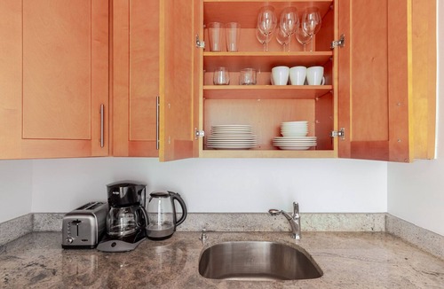 Manhattan Valley Apartment | Blueground | Manhattan Valley, AC, nr park