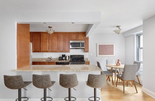 Manhattan Valley Apartment | Blueground | Manhattan Valley, balcony, nr Central Park