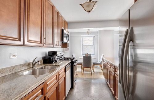 Manhattan Valley Apartment | Blueground | Manhattan Valley, balcony, nr Central Park