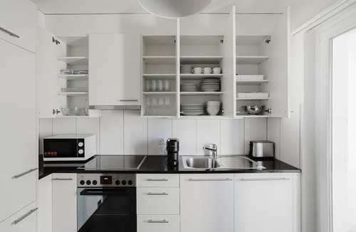 Allschwil Apartment | Blueground | Matthäus, balcony & w/d, nr zoo
