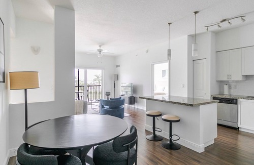 Miramar Apartment | Blueground | Miramar, pool, nr C.B. Smith Park