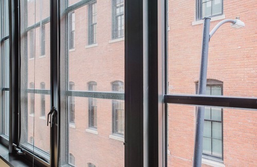Mount Vernon Square Apartment | Blueground | Mt Vernon, pool & w/d, nr Chinatown