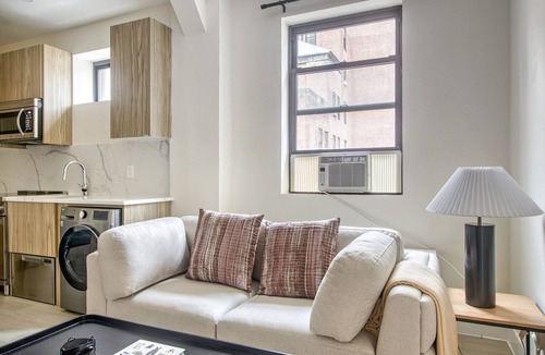 Midtown East Apartment | Blueground | Murray Hill, washer, nr Bryant Park