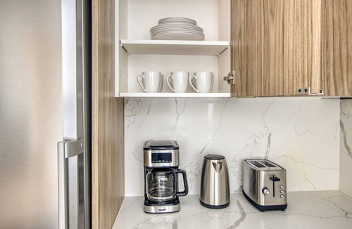 Midtown East Apartment | Blueground | Murray Hill, washer, nr Bryant Park