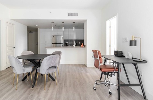 Mountain View Apartment | Blueground | N. Los Altos, pool , nr Googleplex