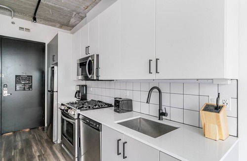Near North Side Apartment | Blueground | Near North Side, rooftop, nr Riverwalk