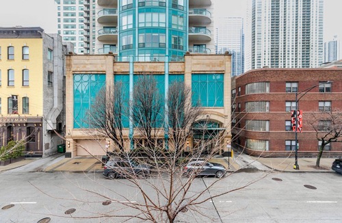 Near North Side Apartment | Blueground | Near North Side, rooftop, nr Riverwalk