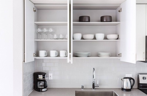 Newcastle Apartment | Blueground | Newcastle, pool & w/d, nr parks