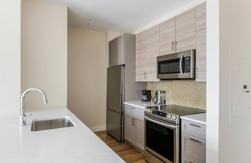 Newtonville Apartment | Blueground | Newtonville, fitness center, nr park