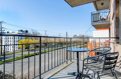North Queen Anne Apartment | Blueground | North Queen Anne, view, nr Discovery Park