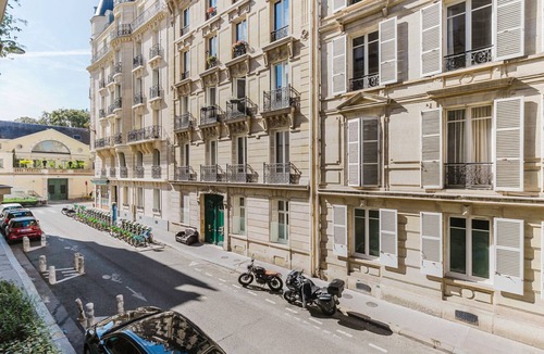 Notre-Dame-des-Champs Apartment | Blueground | Notre-Dame-des-Champs, nr dining