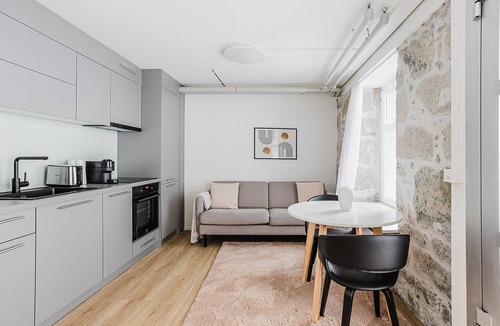Oberstrass Apartment | Blueground | Oberstrass, rooftop, w/d