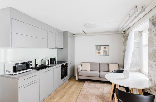 Oberstrass Apartment | Blueground | Oberstrass, rooftop, w/d