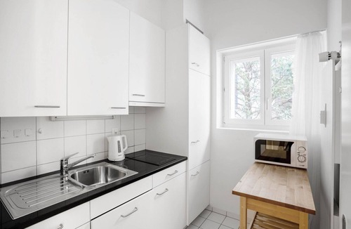 Oberstrass Apartment | Blueground | Oberstrass, rooftop, a/c, furnished