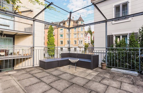 Oberstrass Apartment | Blueground | Oberstrass, rooftop & a/c