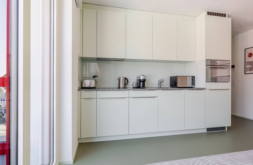 Oerlikon Apartment | Blueground | Oerlikon, balcony, nr Zurich Zoo