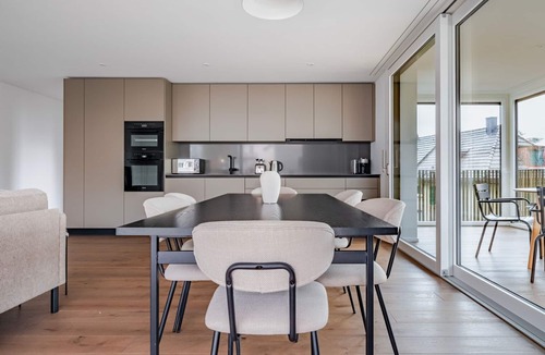 Oerlikon Apartment | Blueground | Oerlikon, balcony, nr Zurich Park