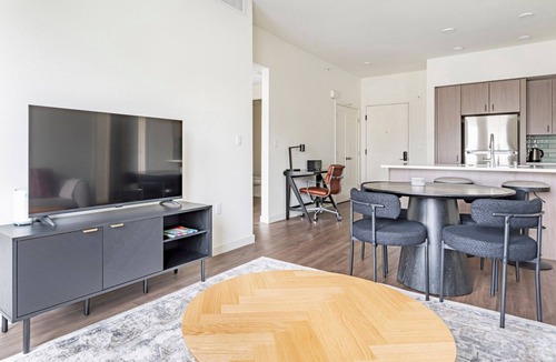 Old San Leandro Apartment | Blueground | Old San Leandro, BBQ, nr San Leandro Park