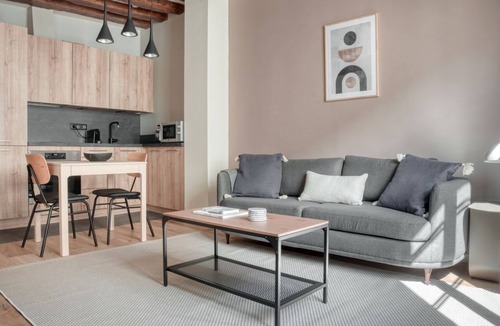5th Arrondissement Apartment | Blueground | Panthéon, intercom, nr Sorbonne