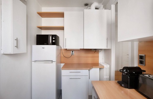 Passy Apartment | Blueground | Passy, nr shopping & dining