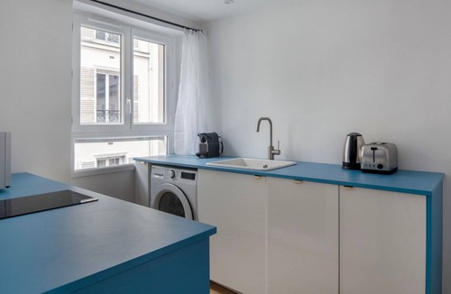 Passy Apartment | Blueground | Passy, walk to park & foodie area