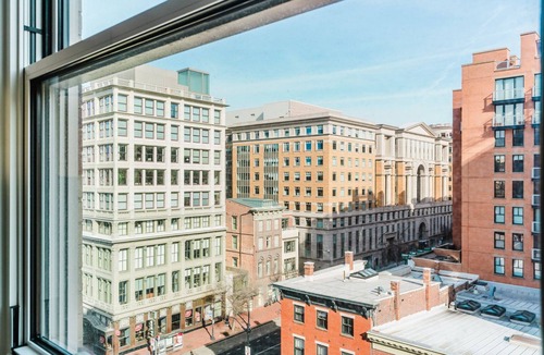 Penn Quarter Apartment | Blueground | Penn Quarter, pool & AC, nr museums