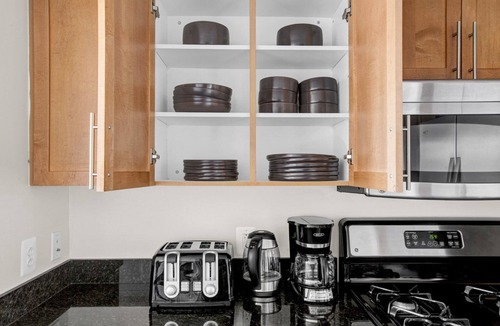 Aurora Highlands Apartment | Blueground | Pentagon City, pool, nr Gravelly Point