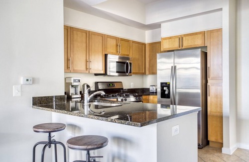 Aurora Highlands Apartment | Blueground | Pentagon City, rooftop, nr Arlington Cemetery