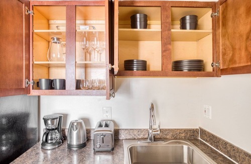 Pentagon City Apartment | Blueground | Pentagon City, rooftop, nr Iwo Jima Memorial