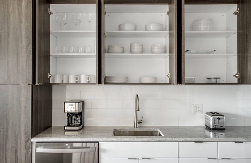 Pentagon City Apartment | Blueground | Pentagon City, rooftop, nr Potomac