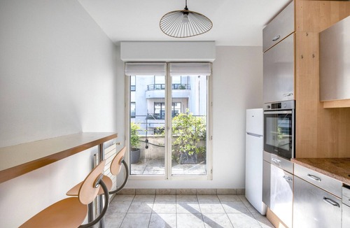 Plaisance Apartment | Blueground | Plaisance, elev & balcony, nr shops