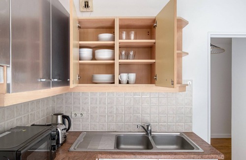 Plaisance Apartment | Blueground | Plaisance, elev & balcony, nr shops