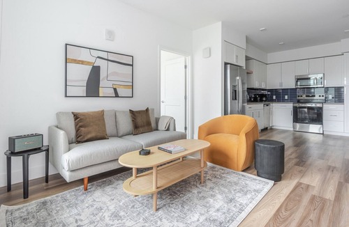 Pleasant Hill Apartment | Blueground | Pleasant Hill, pool, nr Mount Diablo