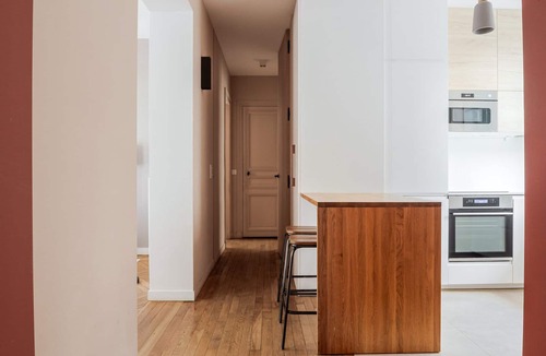 Neuilly-sur-Seine Apartment | Blueground | Pont de Neuilly, elevator, nr shops