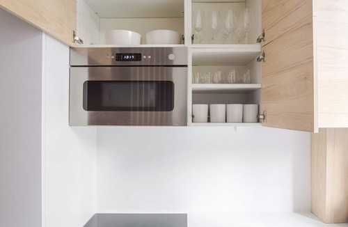 Neuilly-sur-Seine Apartment | Blueground | Pont de Neuilly, elevator, nr shops