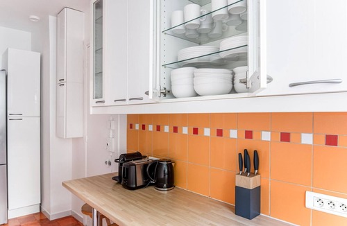 Quartier de la Plaine-de-Monceaux Apartment | Blueground | Porte de Champerret, elev, nr Neuilly