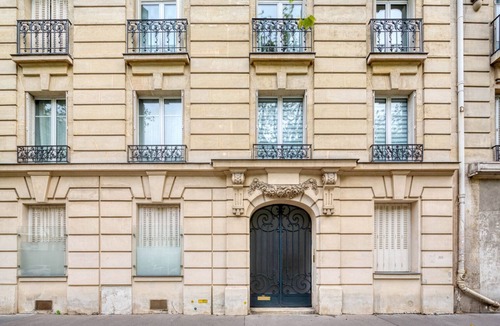 Auteuil Apartment | Blueground | Porte Saint Cloud, concierge