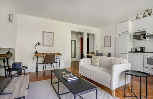 Quartier de Javel Apartment | Blueground | Porte Saint Cloud, balcony, nr sports
