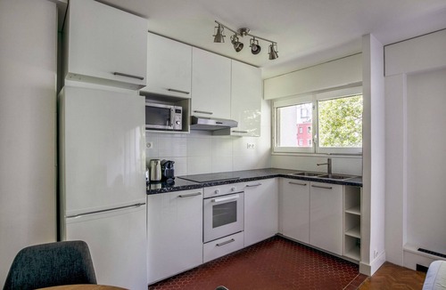 Quartier de Javel Apartment | Blueground | Porte Saint Cloud, balcony, nr sports