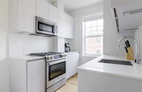 Agassiz Apartment | Blueground | Porter Square 1bd apartment