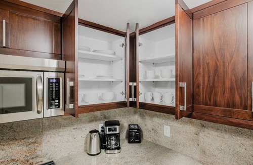 Back Bay East Apartment | Blueground | Prudential/St. Botolph, rooftop, nr Boston Common